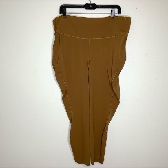 < Lululemon Base Pace High-Rise Running Tight size 20 > - Picture 2 of 6